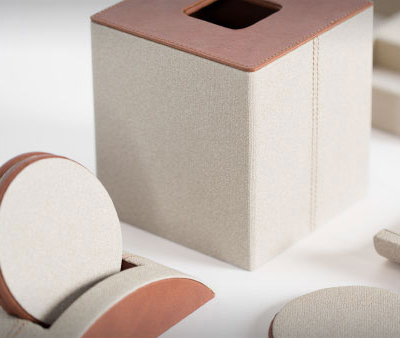 Boitedelartisan-uae-dubai-medals-trophies-packagingsolutions-hospitlity-items-accessories-leather-menucover-guestroom-luxury-boxes-folders-custommade-desksets-hotel-leather-accessories-luxury-furniture-custom-made-leather-desk-sets-officeitems-hotelaccessories