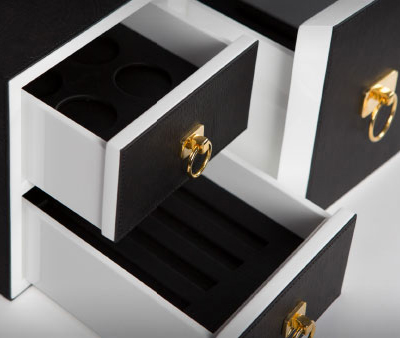 Boitedelartisan-uae-dubai-medals-trophies-packagingsolutions-hospitlity-items-accessories-leather-menucover-guestroom-luxury-boxes-folders-custommade-desksets-hotel-leather-accessories-os-and-e-luxury-desk-sets-leather-office-items