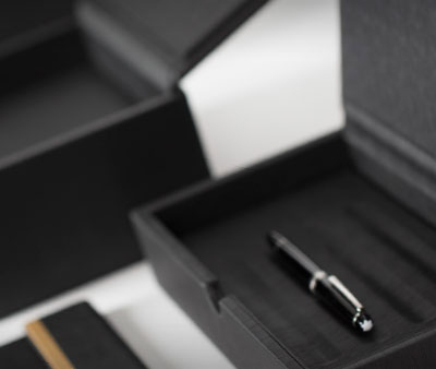 Boitedelartisan-uae-dubai-medals-trophies-packagingsolutions-hospitlity-items-accessories-leather-menucover-guestroom-luxury-boxes-folders-custommade-desksets-hotel-leather-accessories-custom-made-furniture-desk-sets-leather-office-furniture-bathroom-accessories-in-uae-dubai