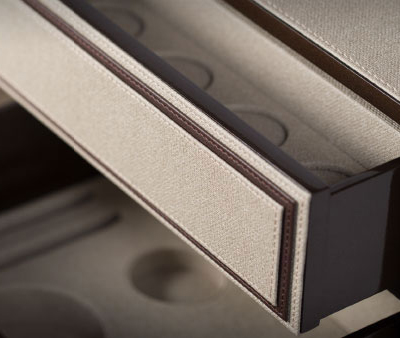 Boitedelartisan-uae-dubai-medals-trophies-packagingsolutions-hospitlity-items-accessories-leather-menucover-guestroom-accessories-desksets-hotel-leather-accessories-luxury-furniture