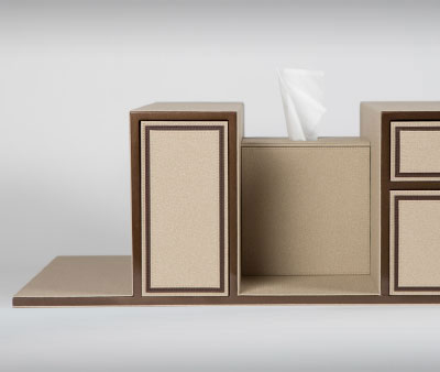 Boitedelartisan-uae-dubai-medals-trophies-packagingsolutions-hospitlity-items-accessories-leather-menucover-guestroom-accessories-desksets-hotel-leather-accessories-luxury-furniture