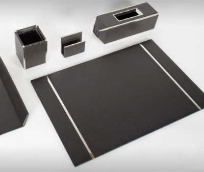 Boitedelartisan-uae-dubai-medals-trophies-packagingsolutions-hospitlity-accessories-leather-menucover-guestroom-items-luxury-boxes-folders-custommade-desksets-hotel-leather-accessories-handmade-furniture-sets